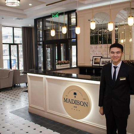 Madison Ave Hotel Bischkek Exterior foto